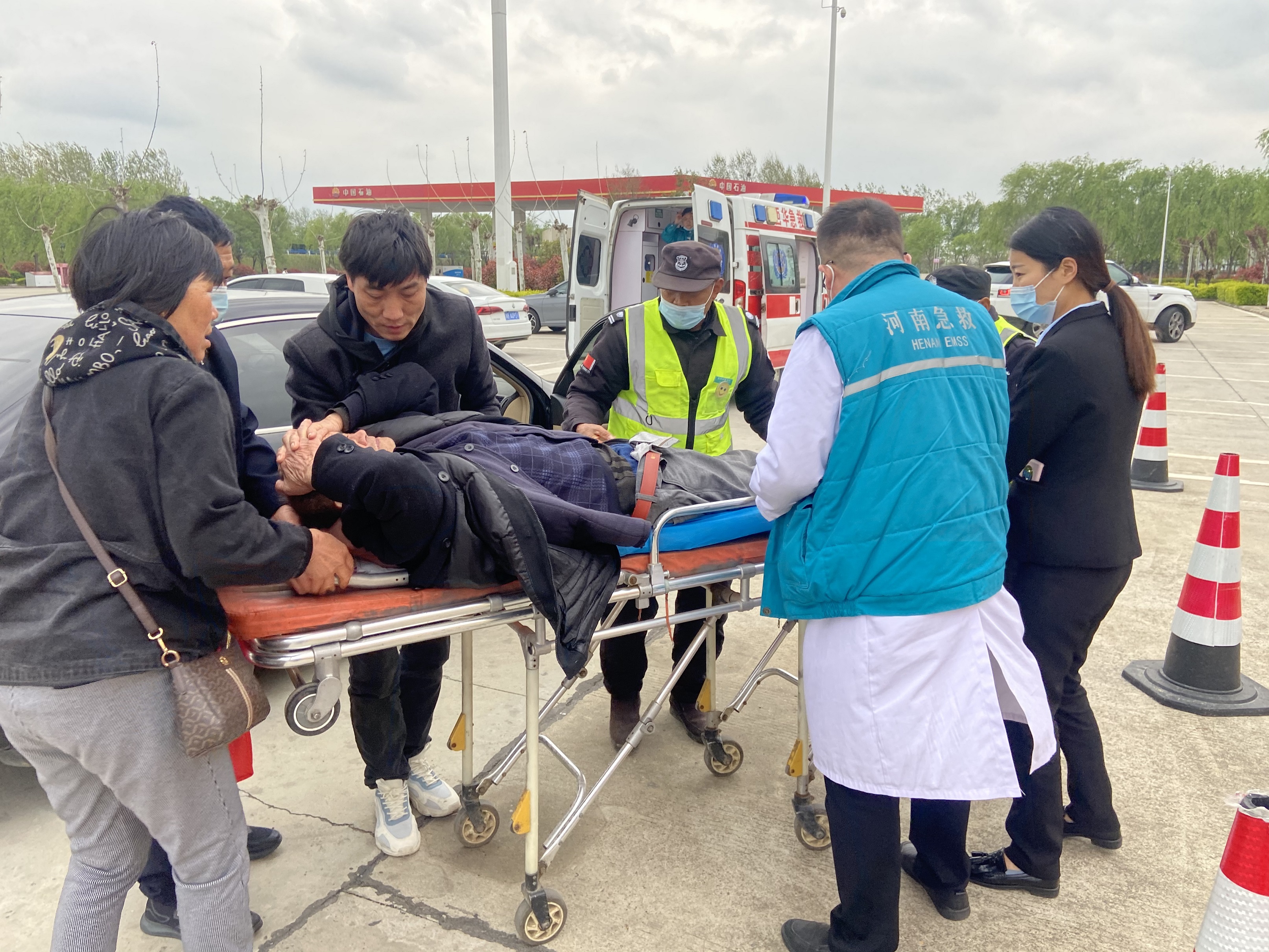 救助心臟病人.jpg 救助心臟病人.jpg