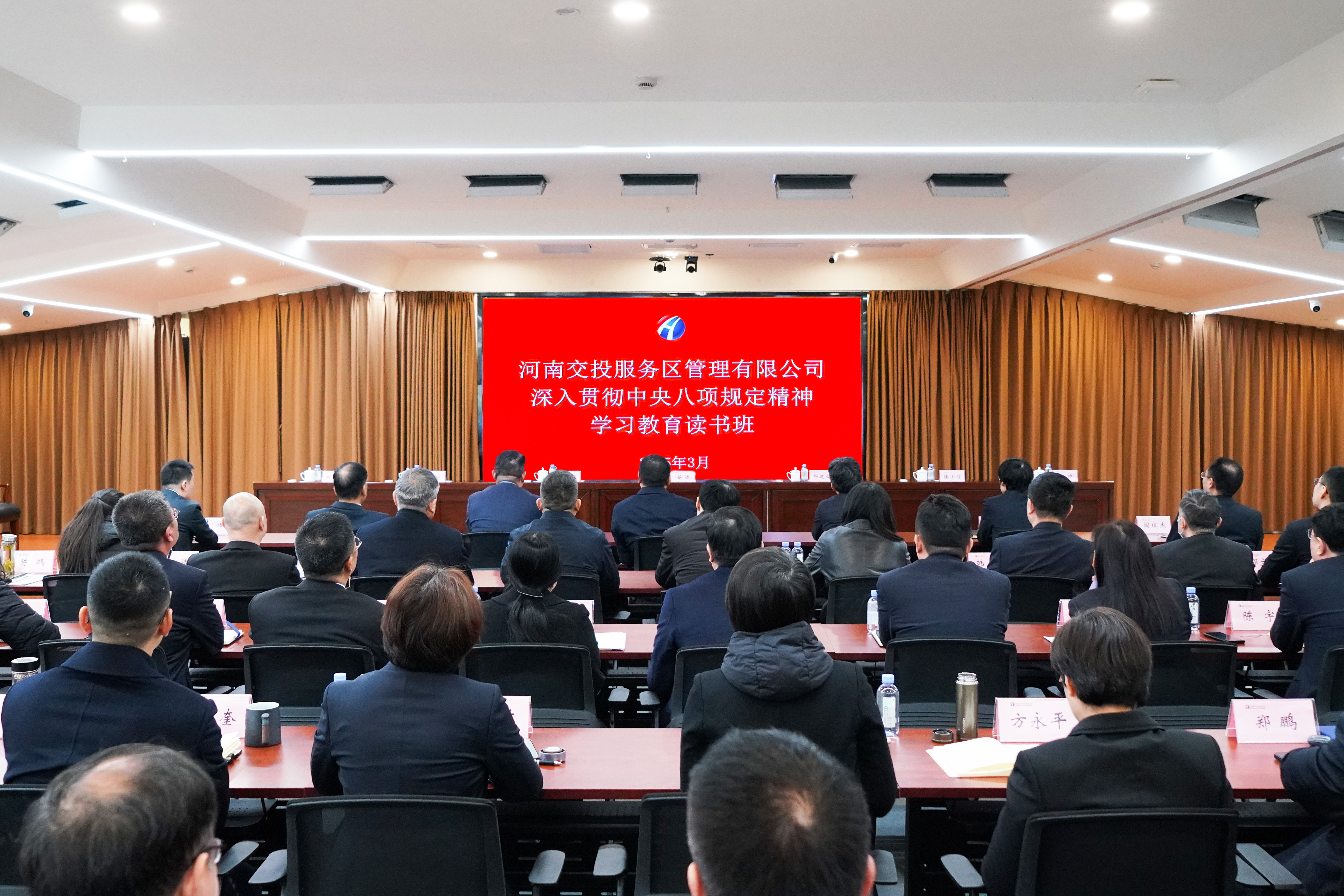 DSC01010.jpg DSC01010.jpg